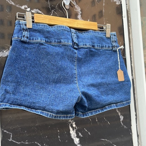 Y2K Short Shorts - Picture 2 of 2